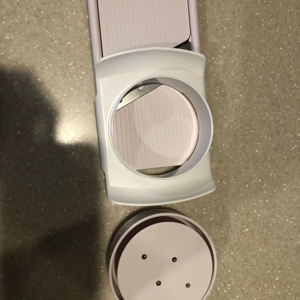 New pampered chef slicer - Picture 5 of 5